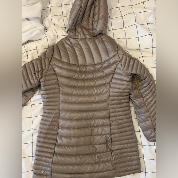 Women’s Eddie Bauer Long Down Puffer Winter Coat, XL, Silver/Tan/metallic - Picture 8 of 8